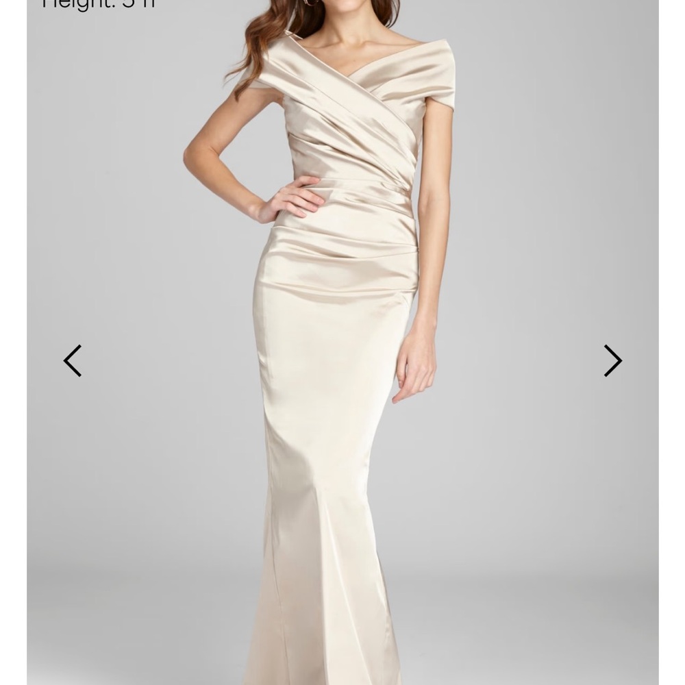 NWT TeriJon stretch satin gown MSRP $770